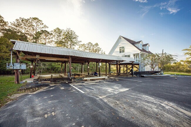 Building Photo - 1102 Stanfield Point Rd