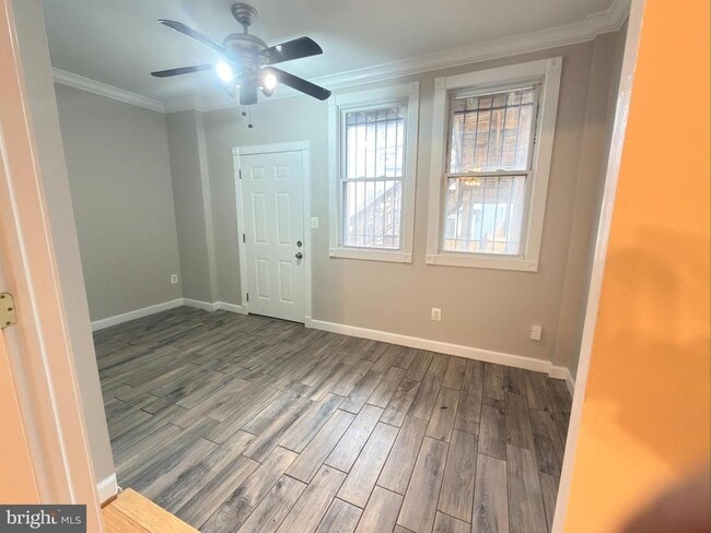 Building Photo - 1246 Queen St NE