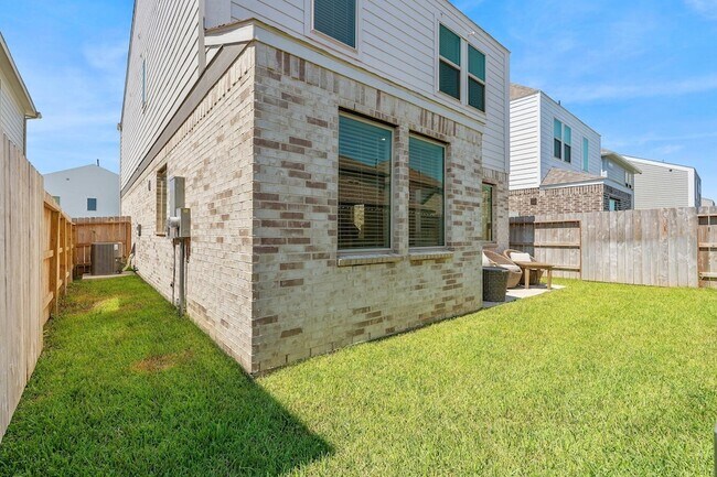 Building Photo - 17114 Pentland Hls Wy