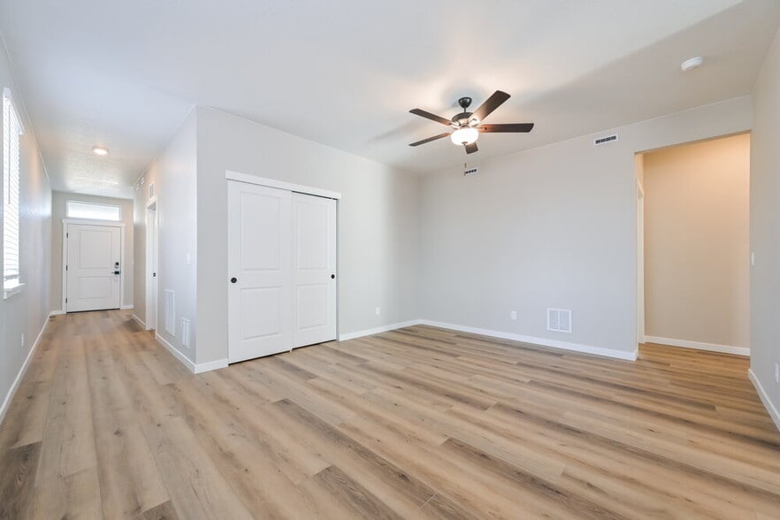 Building Photo - 18338 E 93rd Pl