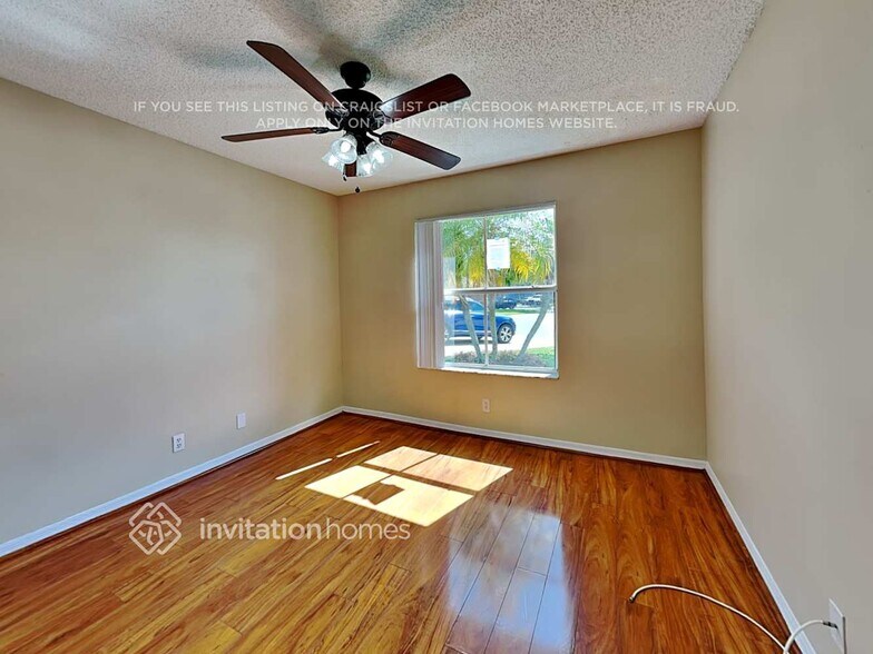 Building Photo - 927 Stanton Dr