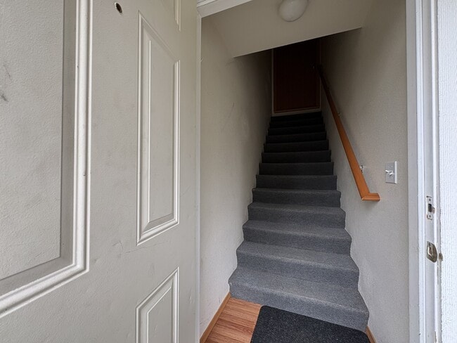 Building Photo - 2633 Wilderness Dr SE