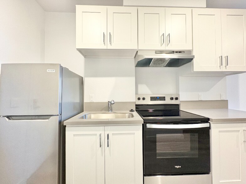 Building Photo - 4008 W Martin Luther King Jr Blvd