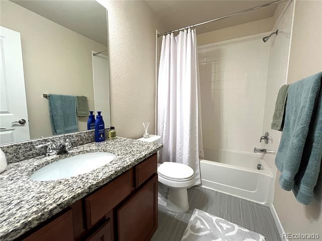 Building Photo - 9072 E Caley Way