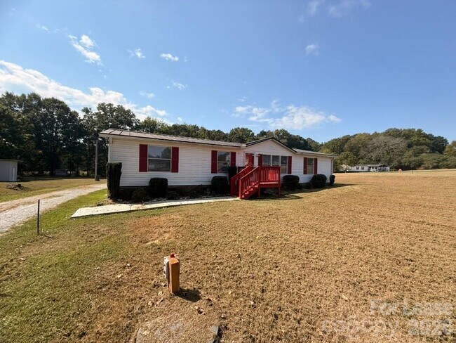 Building Photo - 6117 Sunrise Ln