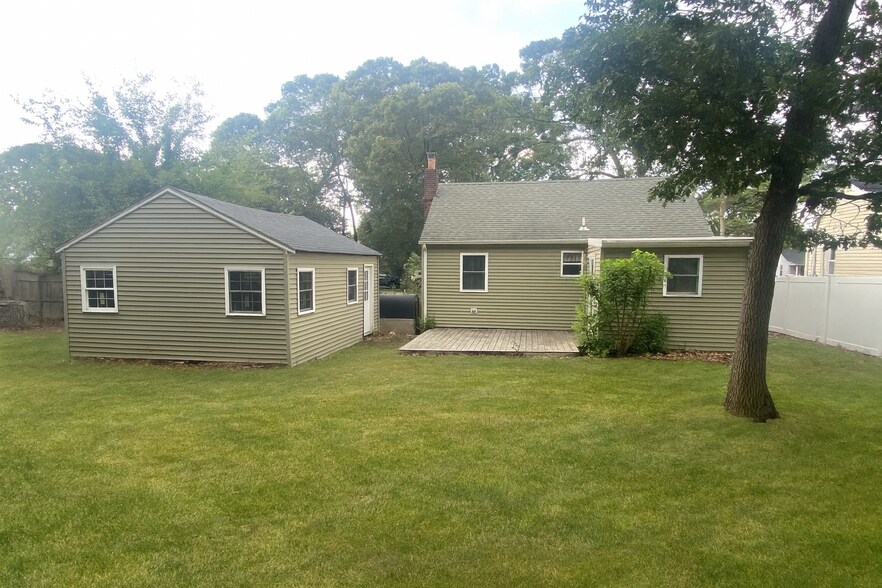 Building Photo - 34 Ormond Ave