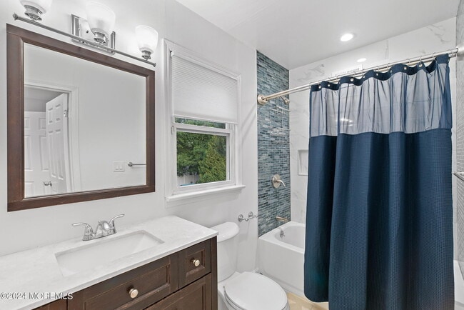 Building Photo - 2 Karen Ct