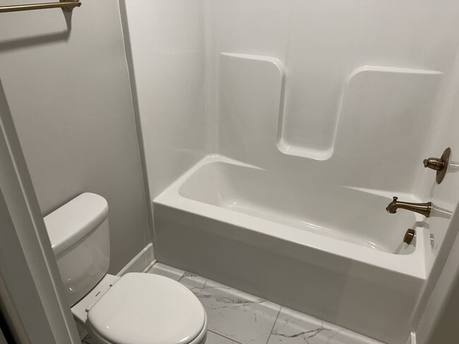 Building Photo - 6619 Camilla Dr