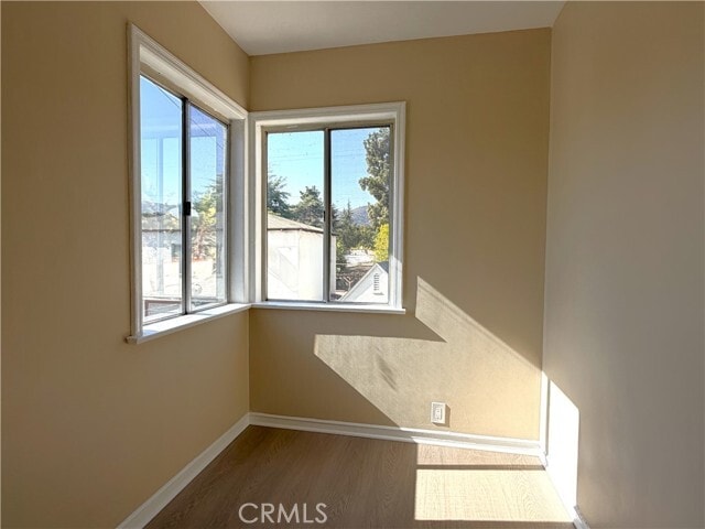 Building Photo - 3357 Sunnynook Dr