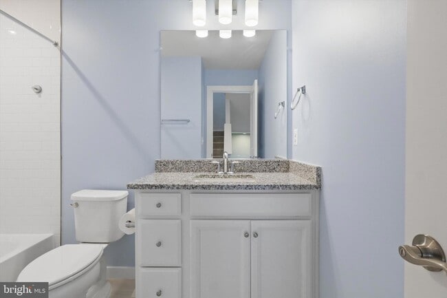 Building Photo - 1780 Cherry Birch St