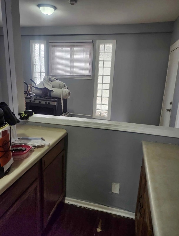 Building Photo - 412 Oneida St