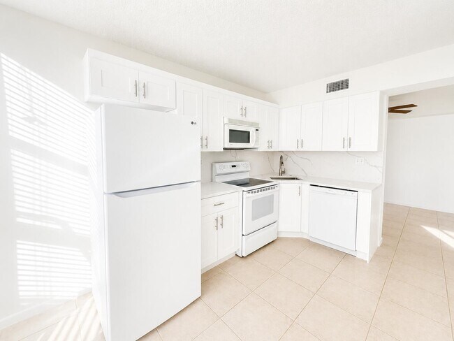 Building Photo - 5910 Morningstar Cir