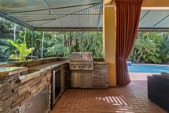 Building Photo - 14130 SW 33rd Ct