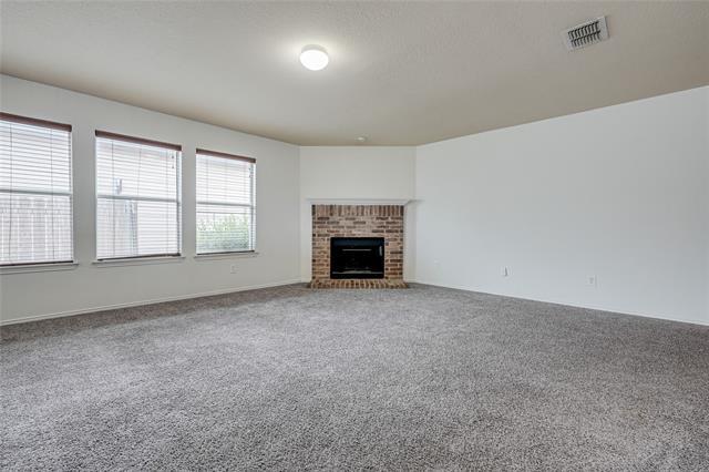 Building Photo - 2100 Pine Knoll Way