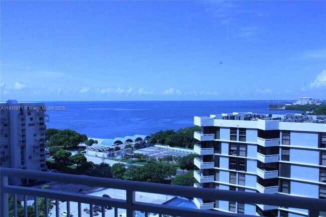 Building Photo - 2475 Brickell Ave