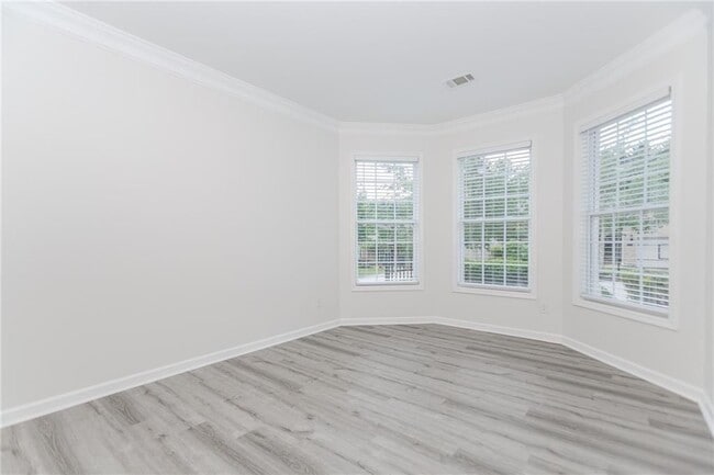 Building Photo - 2023 Jameson Cir NE