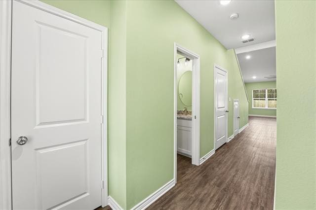 Building Photo - 802 S Newsom St