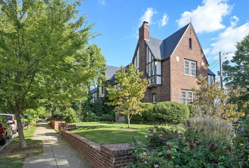 Building Photo - 4464 Greenwich Pkwy NW