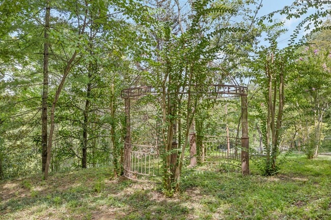 Building Photo - 5729 Stoneway Trail
