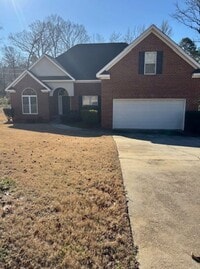 Building Photo - AVAILABLE NOW - 3 Bedroom 2.5 Bath Home in North Augusta!