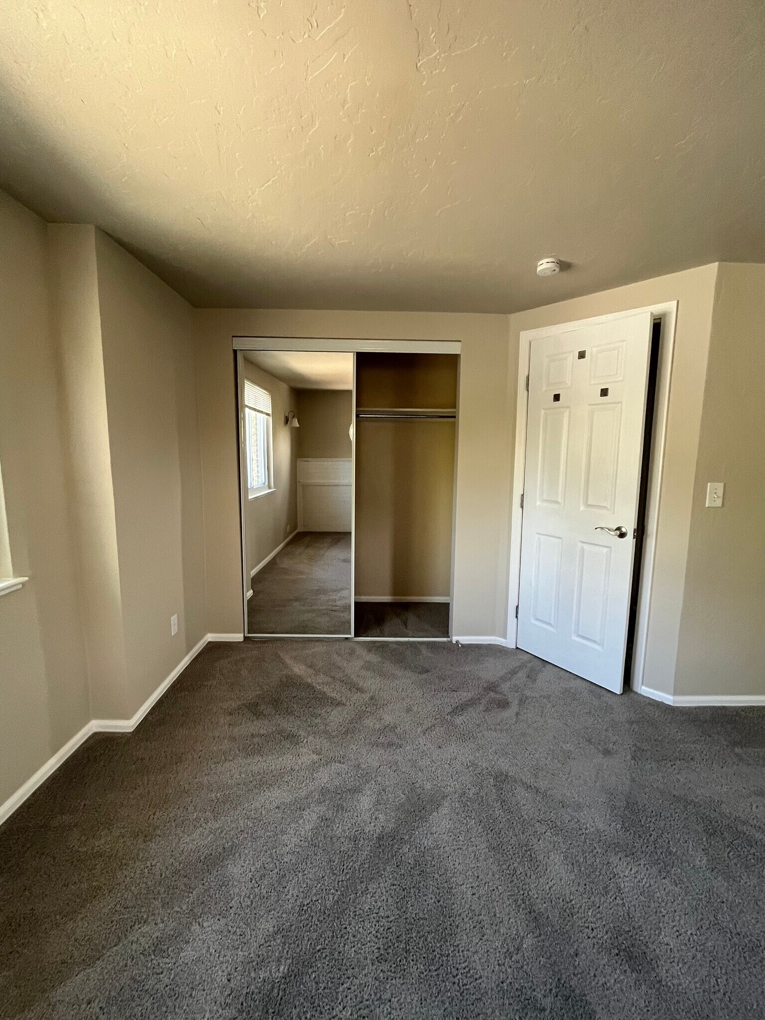 Building Photo - 2500 Winona Ct