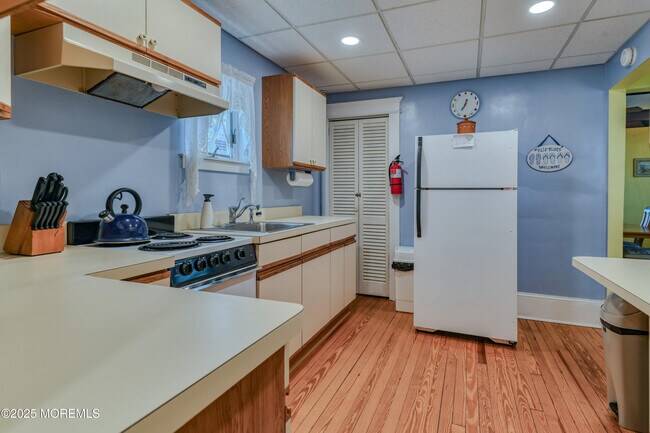 Building Photo - 129 Cookman Ave