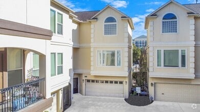 Building Photo - 833 Rosine St