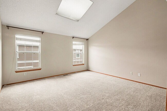 Building Photo - Beautiful Littleton Townhome | 2 Bed + 3 Bath | Nearly 2,000 Sq Ft | Prime Location