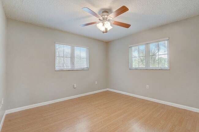 Building Photo - 5281 Jade Cir