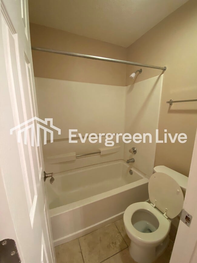 Building Photo - 70 Boreal Ct