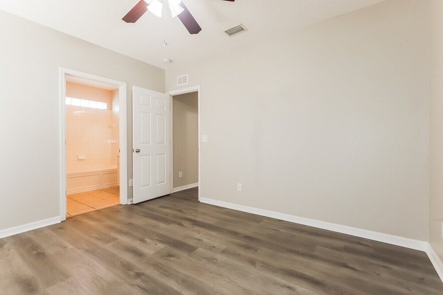 Building Photo - 454 Summer Sails Dr