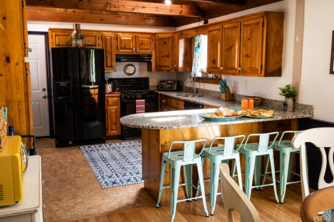 Building Photo - 431 Winnacunnet Rd