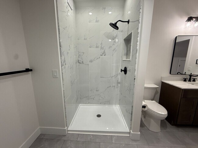 Building Photo - Amazing Brand New Renovated Farmhouse. Don't Miss.