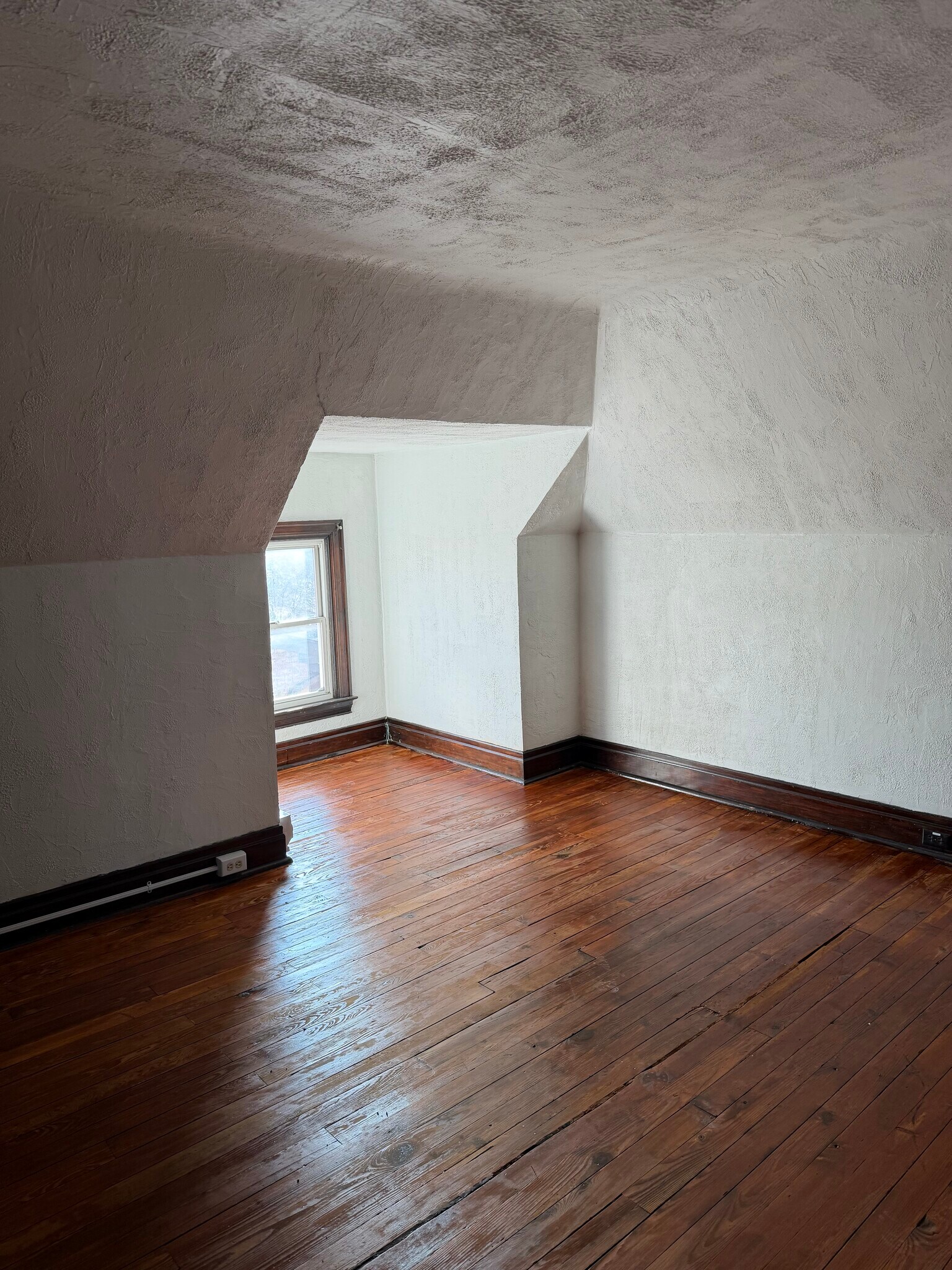 Building Photo - 43 Stewart Ave