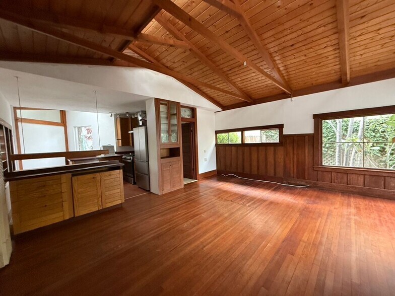 Building Photo - Private Venice Bungalow Near Abbot Kinney | 1BR + Office, 2 Baths, Garden Patio
