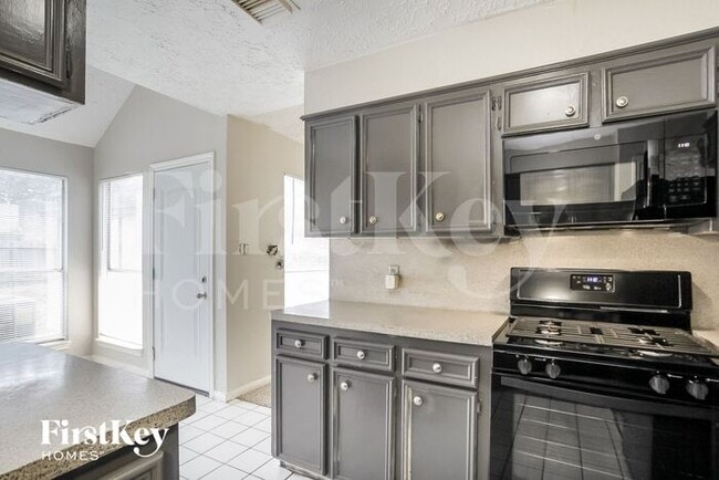 Building Photo - 5322 Santrey Dr