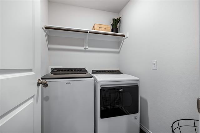 Building Photo - 904 Glover Dr