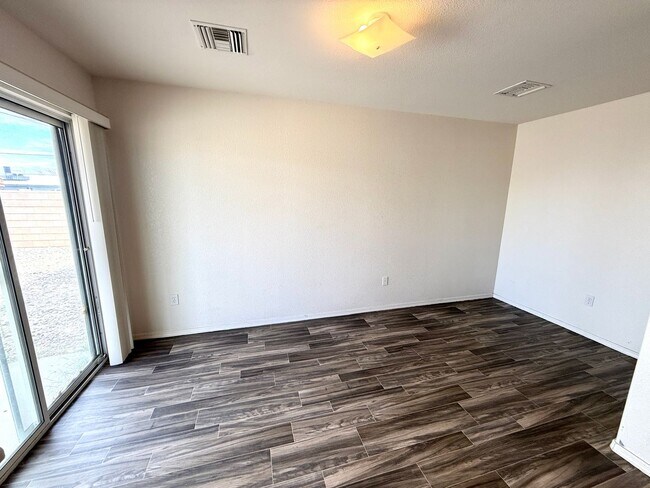 Building Photo - Charming 3-Bedroom Home Near Rotary Park for Rent!