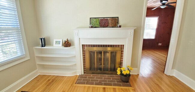 Building Photo - Haymount Charm Home