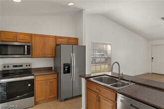 Building Photo - 6254 Vista Garden Way