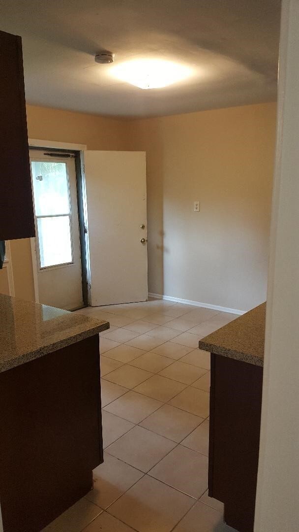 Building Photo - 3221 McCrarey Dr