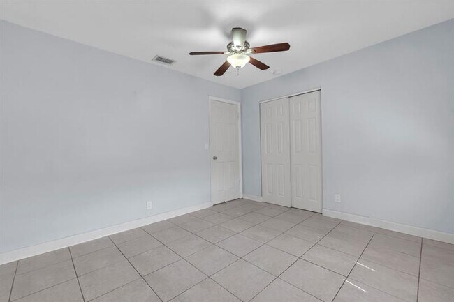 Building Photo - 7432 SW 12th Ct