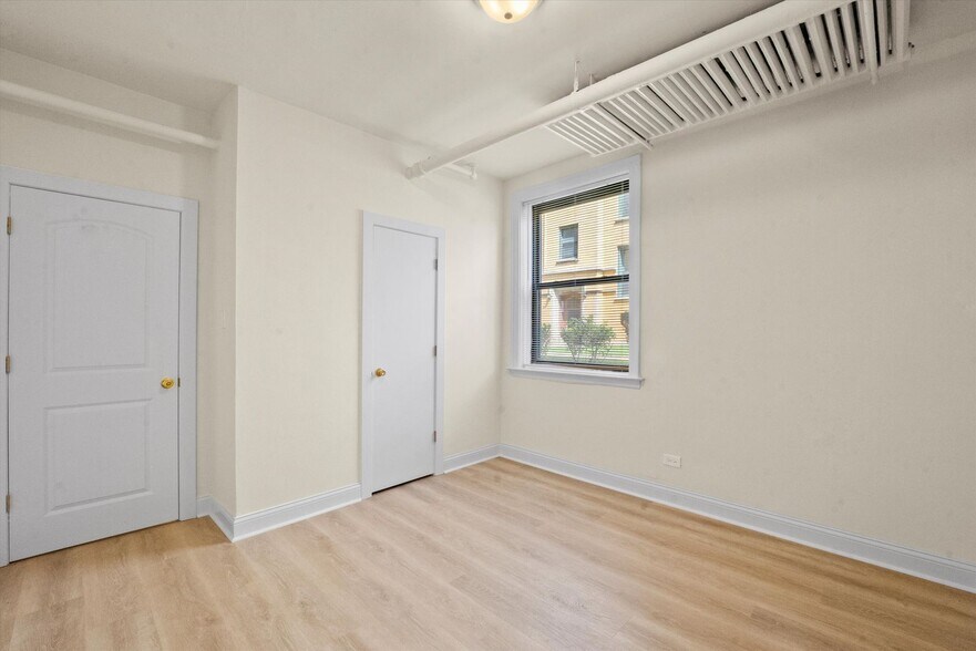 Building Photo - 2322 N Spaulding Ave