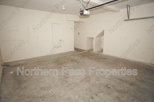 Building Photo - 12945 Hueco Hill Dr