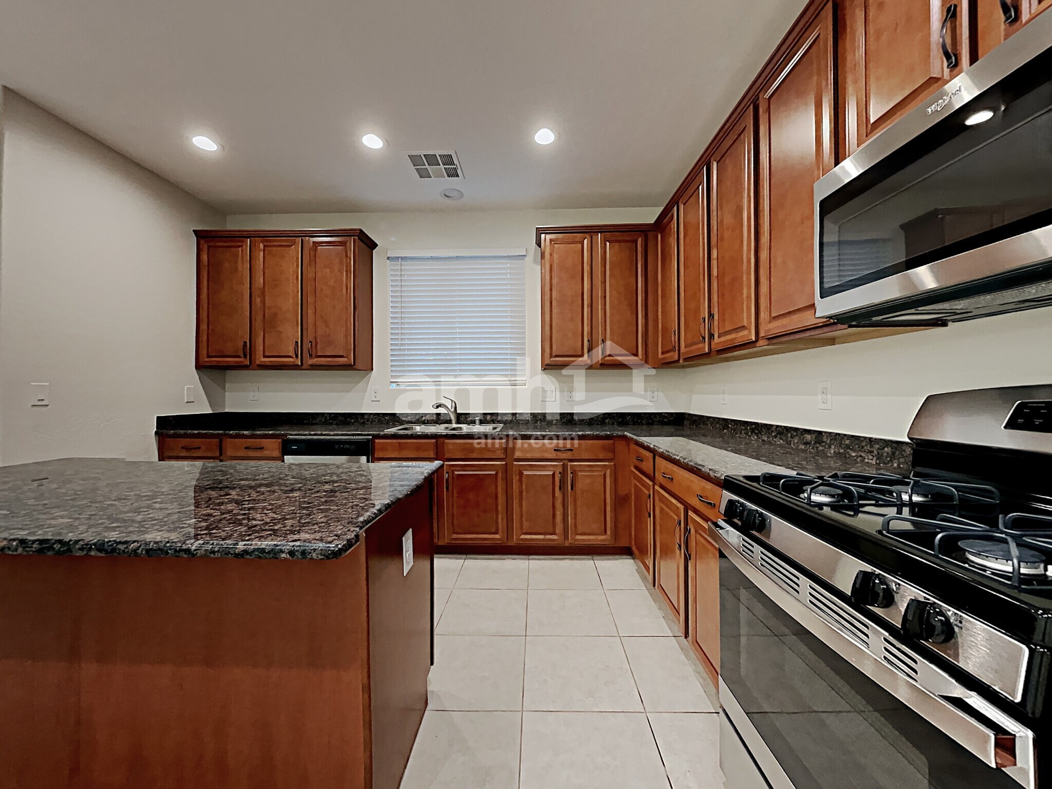 Building Photo - 7700 Flowering Quince Dr