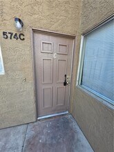 Building Photo - 574 Roxella Ln