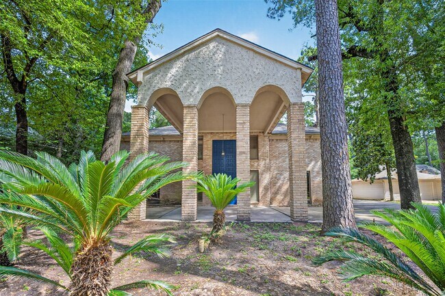 Building Photo - 8103 Oak Moss Dr