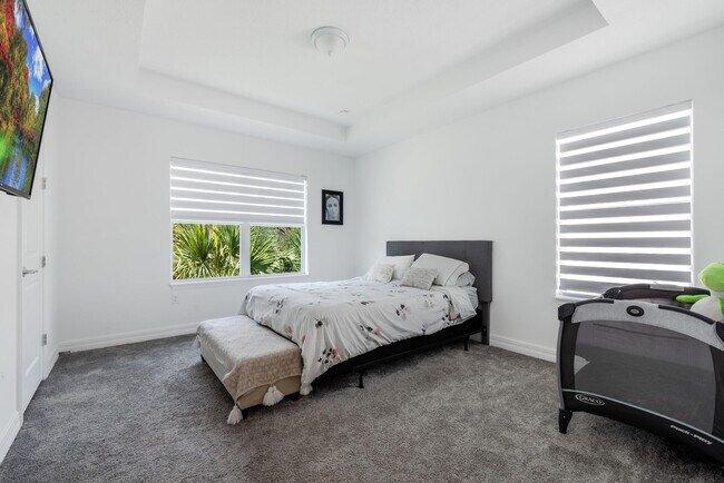 Building Photo - 6082 Carre Wy