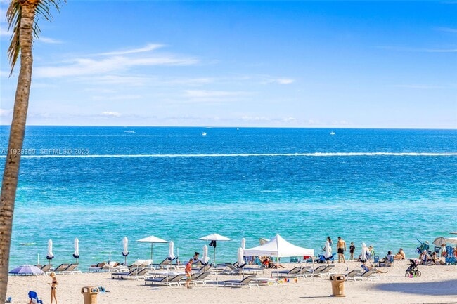 Building Photo - 17555 Collins Ave