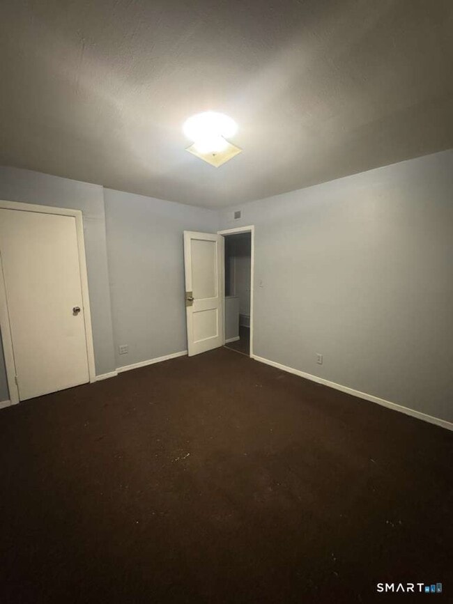 Building Photo - 33 Cannon Rd